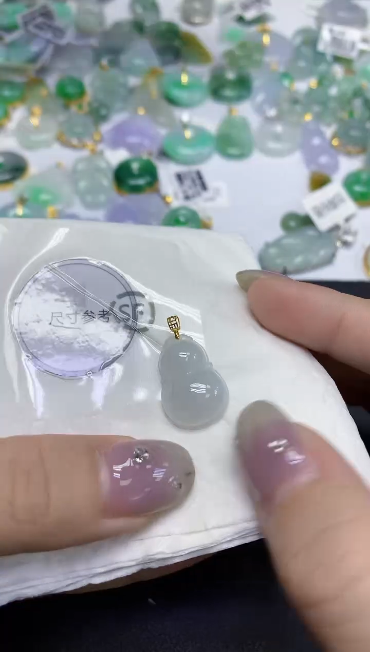 颈饰18K金镶嵌翡翠天然缅甸翡翠A货百元以上9元证书费自理