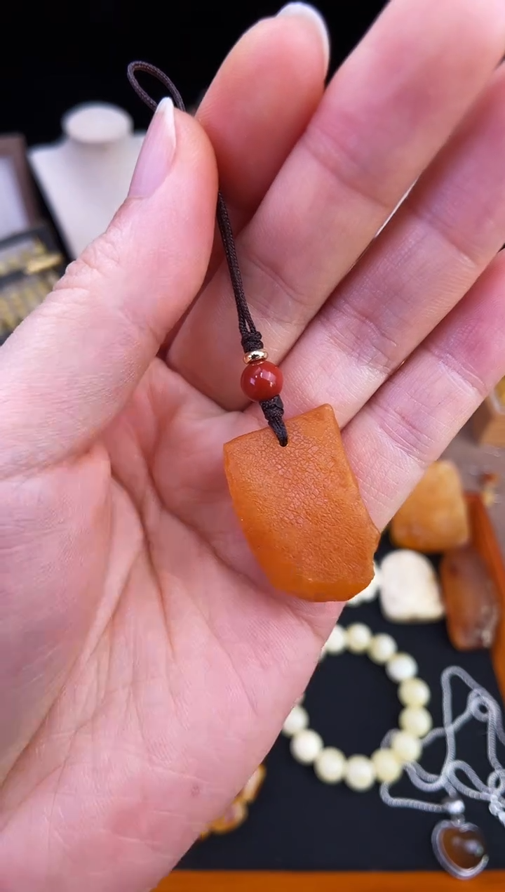 琥珀未镶嵌珠宝奇石柒月