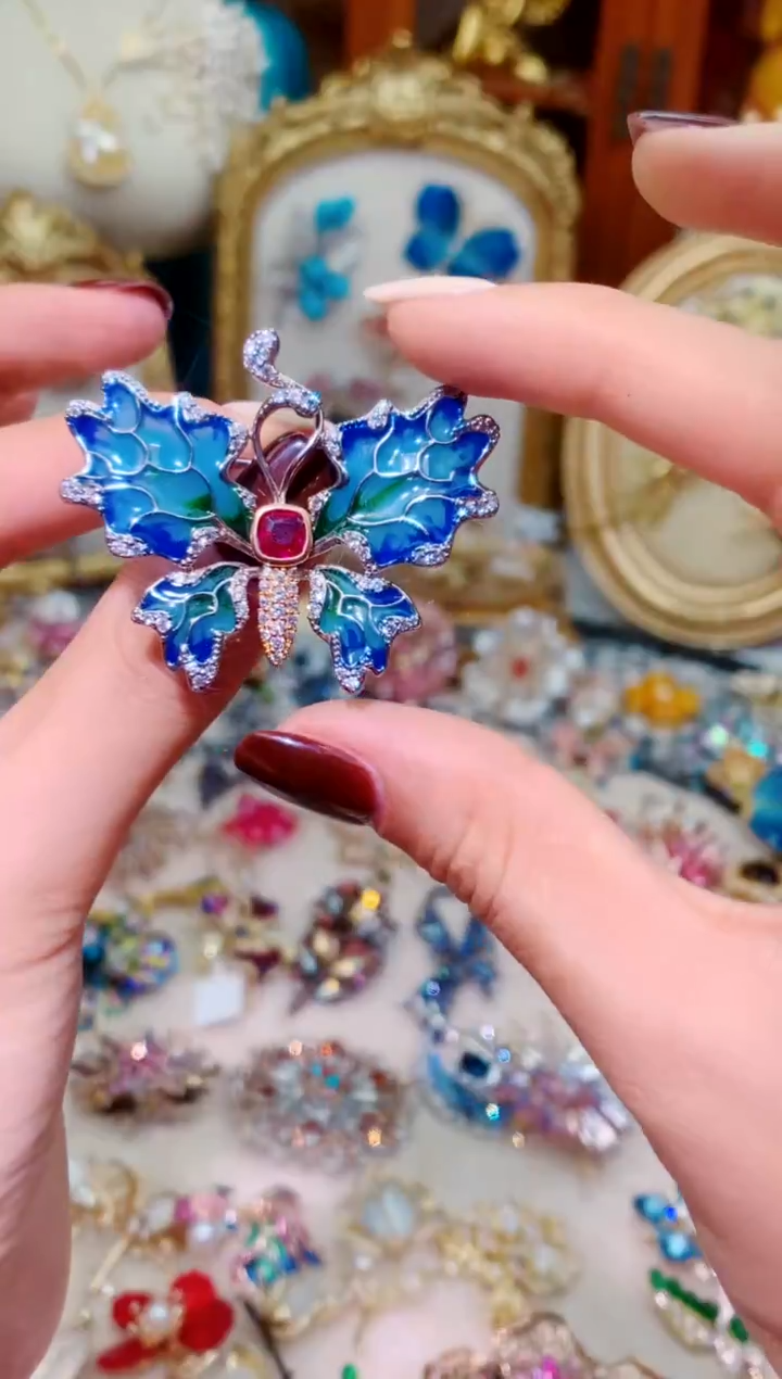 大理石铁合金胸针