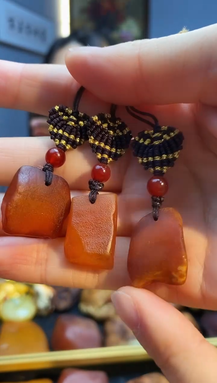 琥珀颈饰未镶嵌挂件（多样性发其一）