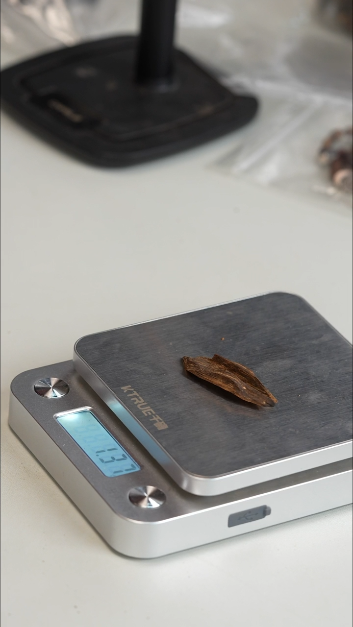 沉香沉香碎屑柬埔寨菩萨树心油 1.3g