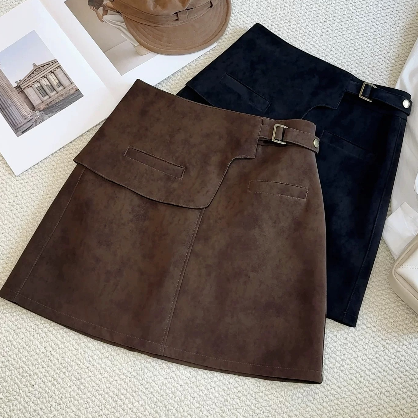 咖啡色不规则丝绒皮半身裙秋冬款美拉德复古a字包臀工装韩版短裙