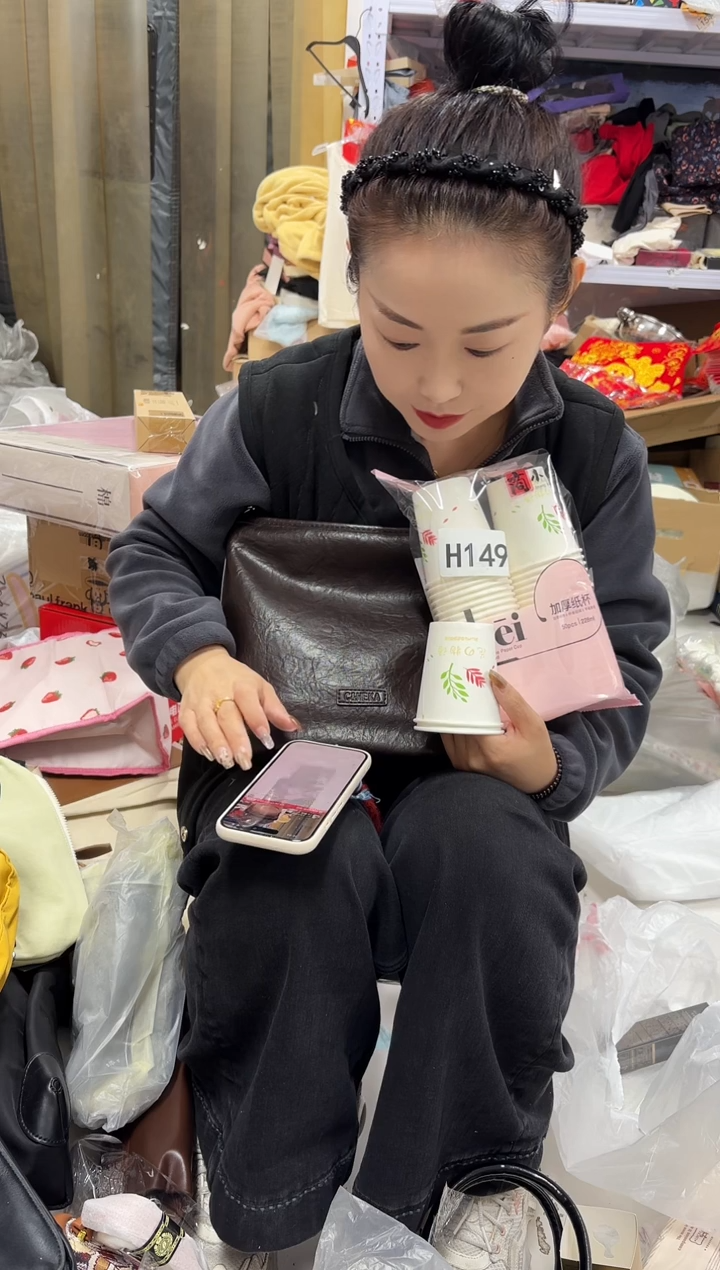 PU上车啦 宝宝们抓紧时间去下方链接拍吧发三包一次性纸杯