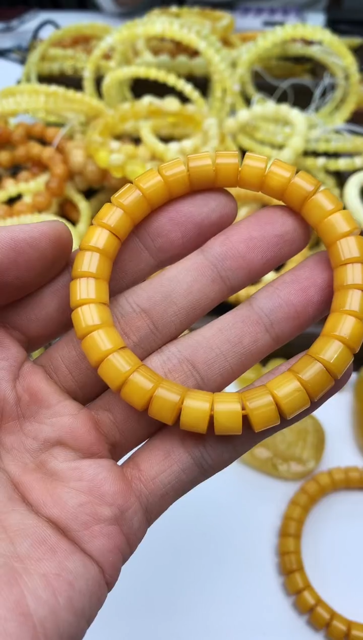 裸石蜜蜡未镶嵌手串