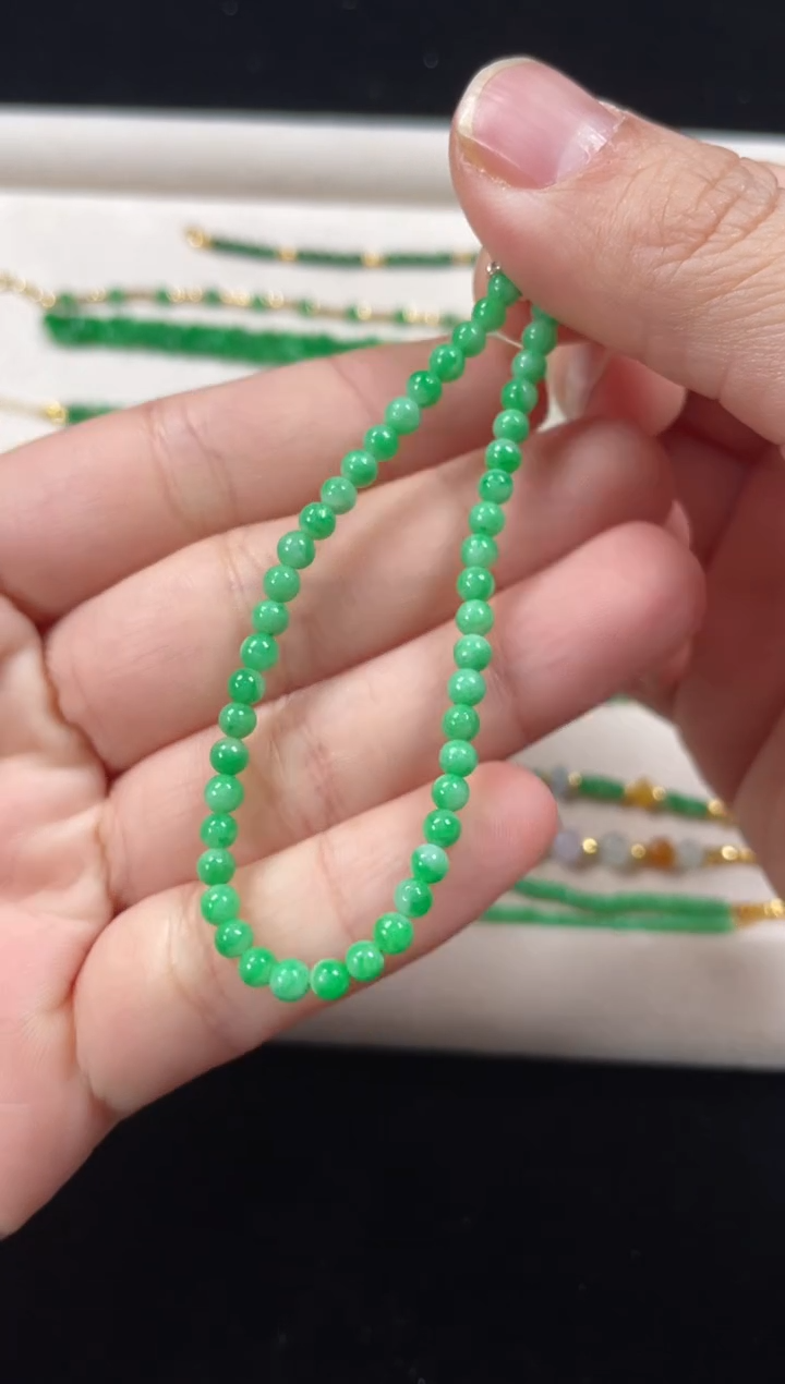 18K金镶嵌手链翡翠一条   P186