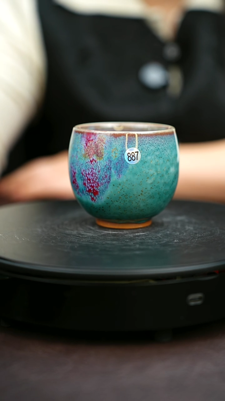 887#原矿钧瓷炉钧釉龙蛋杯