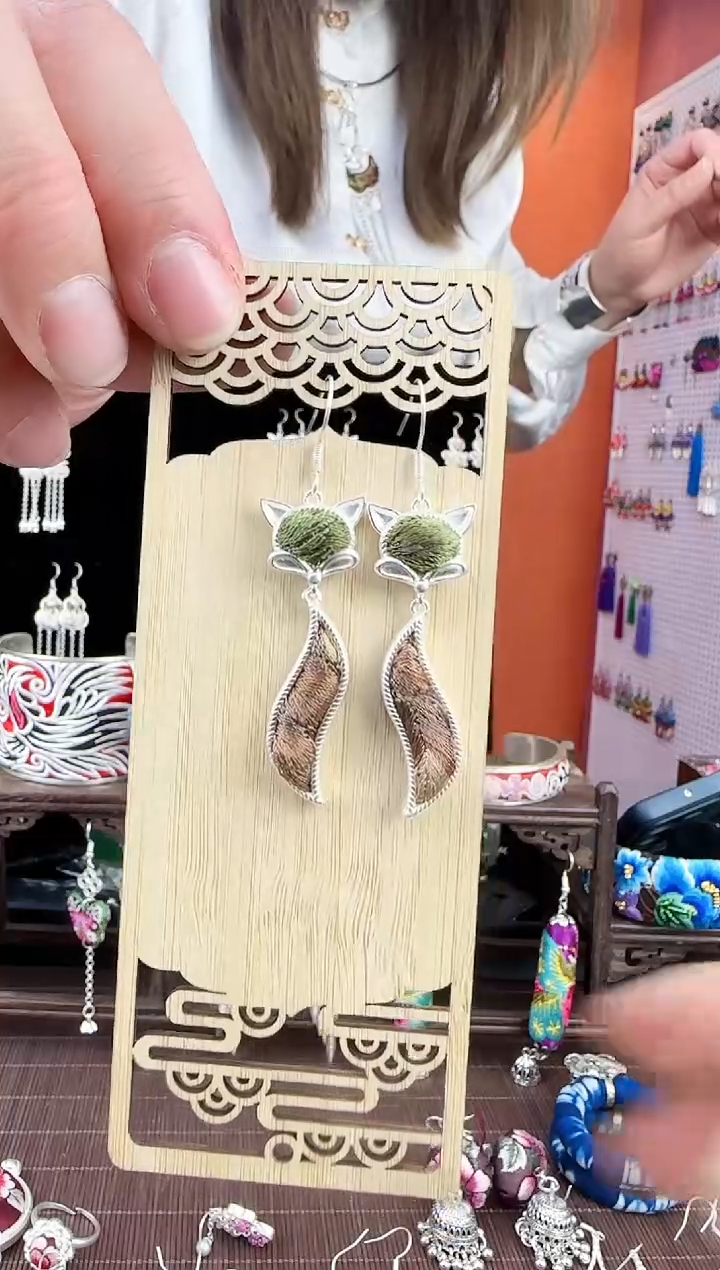 【闪购商品】织绣非遗手工刺绣耳环