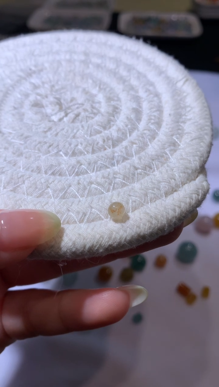 【闪购商品】定制翡翠未镶嵌4.7珠子