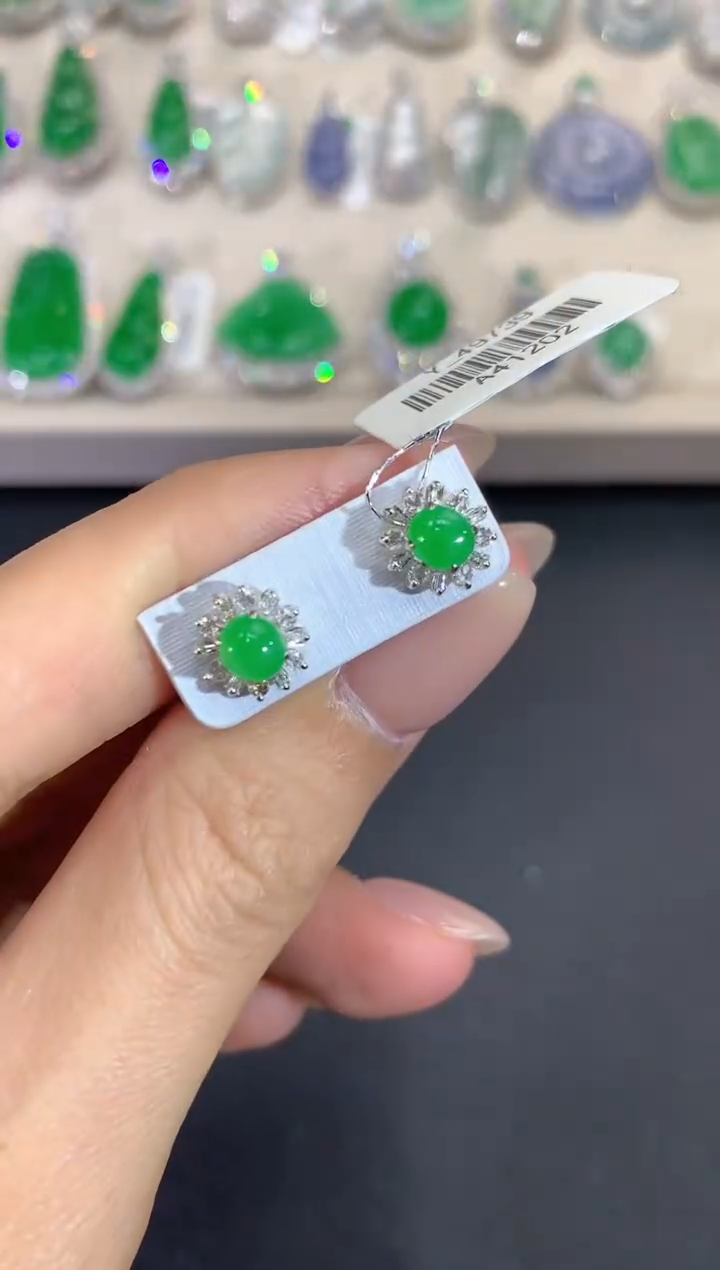 【闪购商品】翡翠耳饰18K金镶嵌a147
