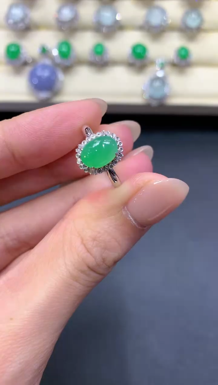 【闪购商品】翡翠戒指18K金镶嵌a48