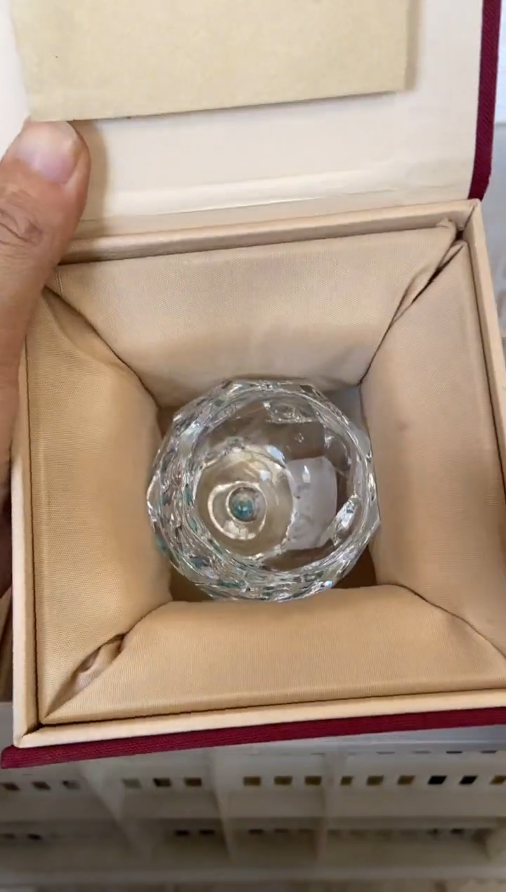 杯无运费险有瑕疵的摄影的产品有使用过的痕迹有点脏介意勿拍杯