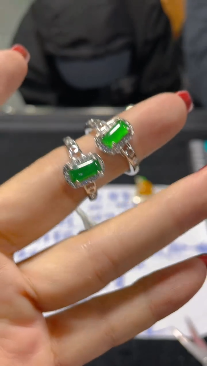 【闪购商品】翡翠戒指未镶嵌天然A货翡翠多样性发货拍一发一