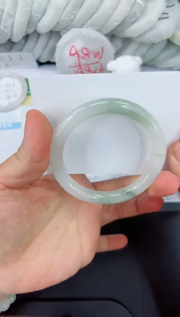 【闪购商品】石英质玉手镯未镶嵌537-56.9