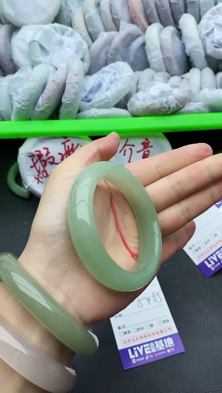 未镶嵌手镯石英质玉瑕疵71+54/55