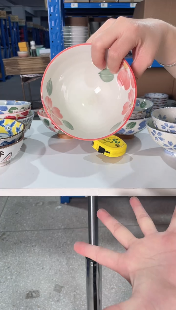 陶瓷五彩花绘（红）4.9英寸碗