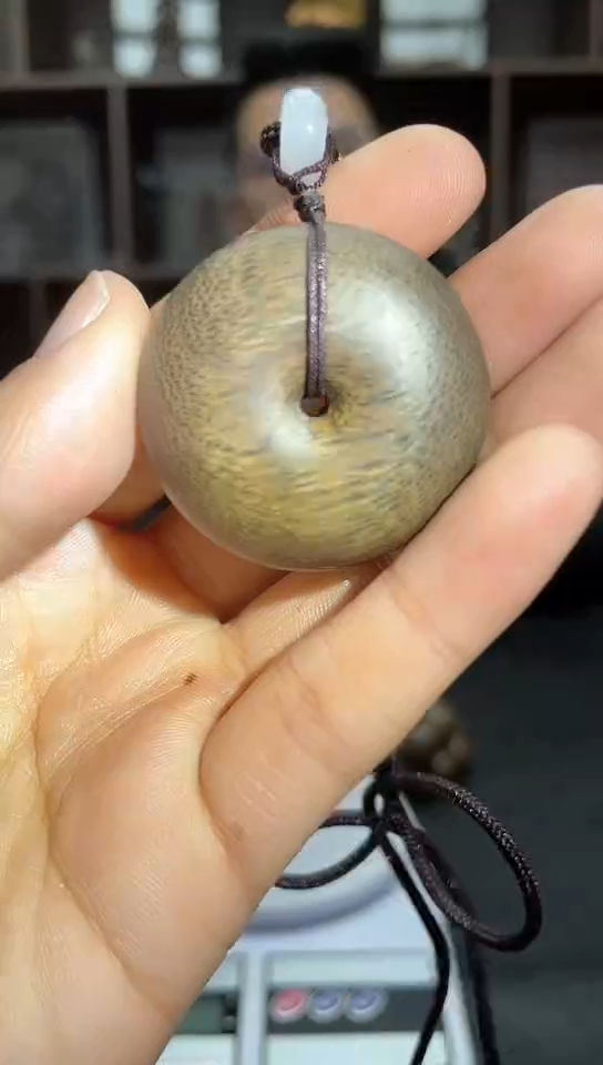 【闪购商品】贡木吊坠晶图文创48