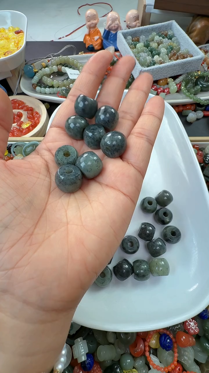 吊坠(不含链)未镶嵌和田玉A10多样性发其一