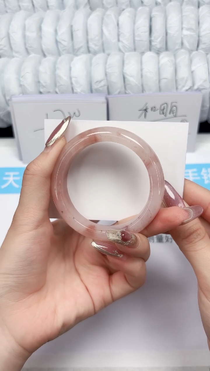 【闪购商品】石英质玉手镯未镶嵌348-52.5