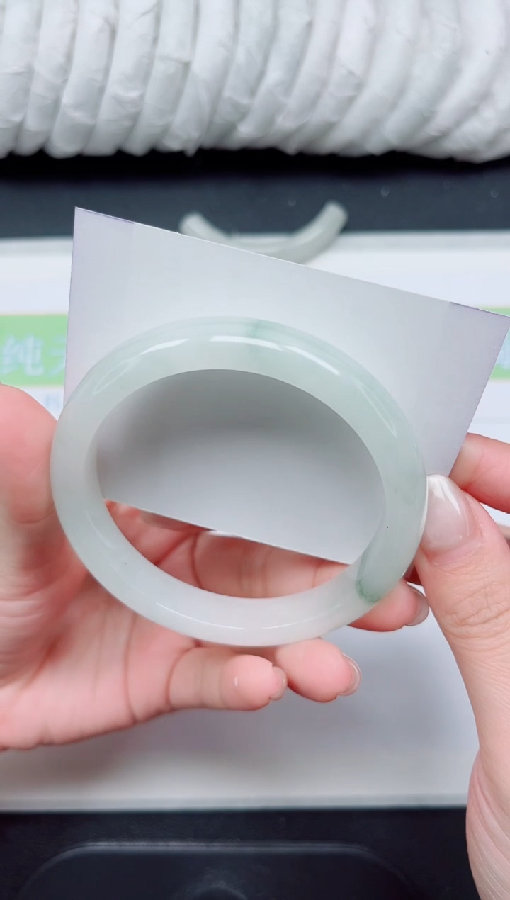 【闪购商品】石英质玉手镯未镶嵌40-62.4