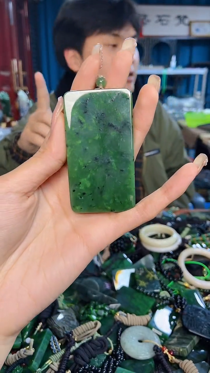 未镶嵌和田玉挂件1