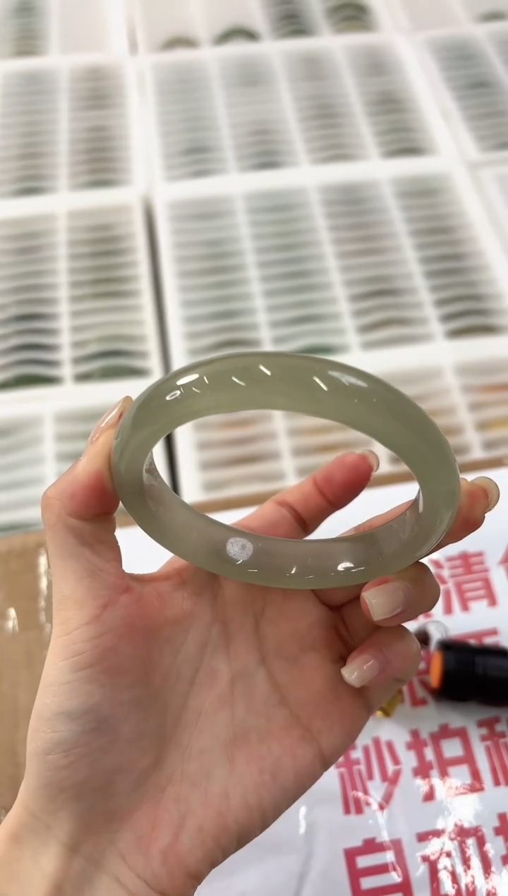 未镶嵌手镯石英质玉78-65D