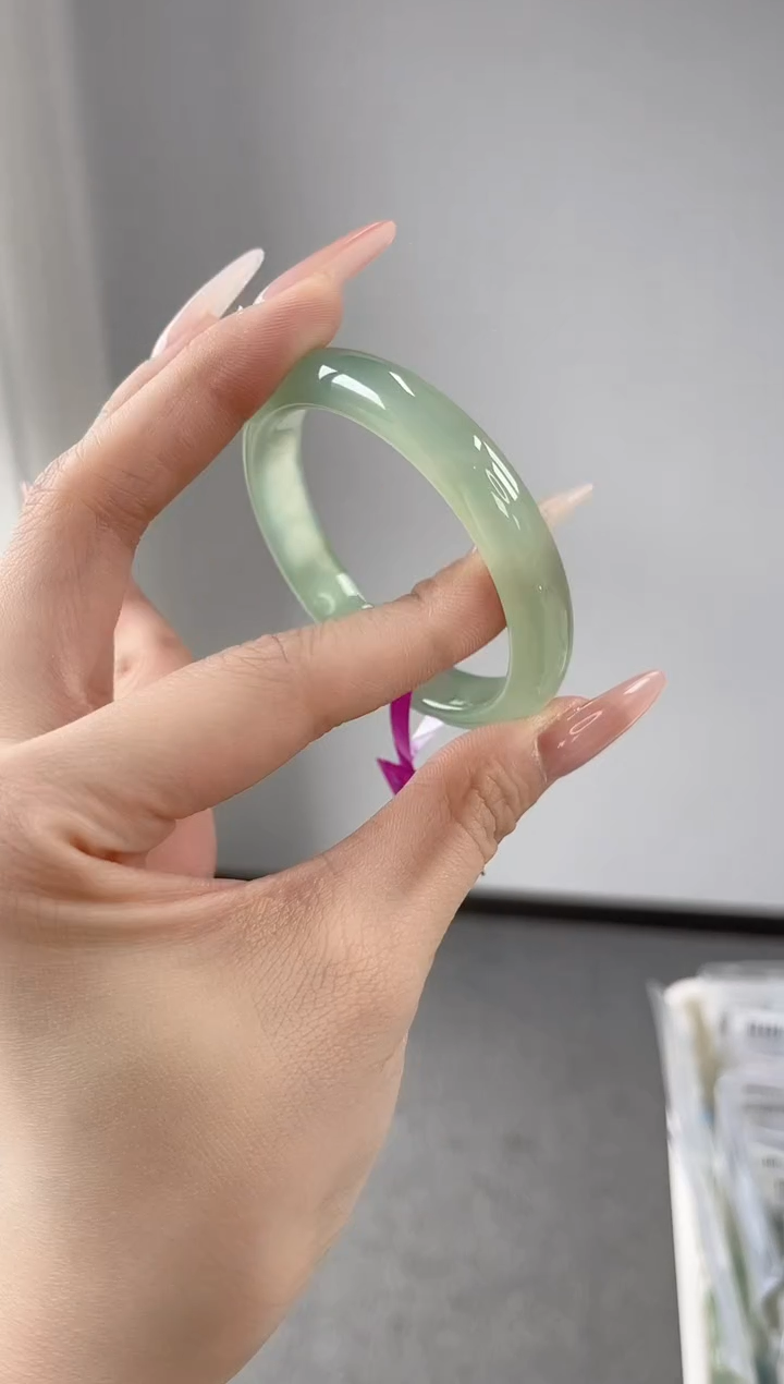 【闪购商品】玛瑙/玉髓手镯未镶嵌53-54圈