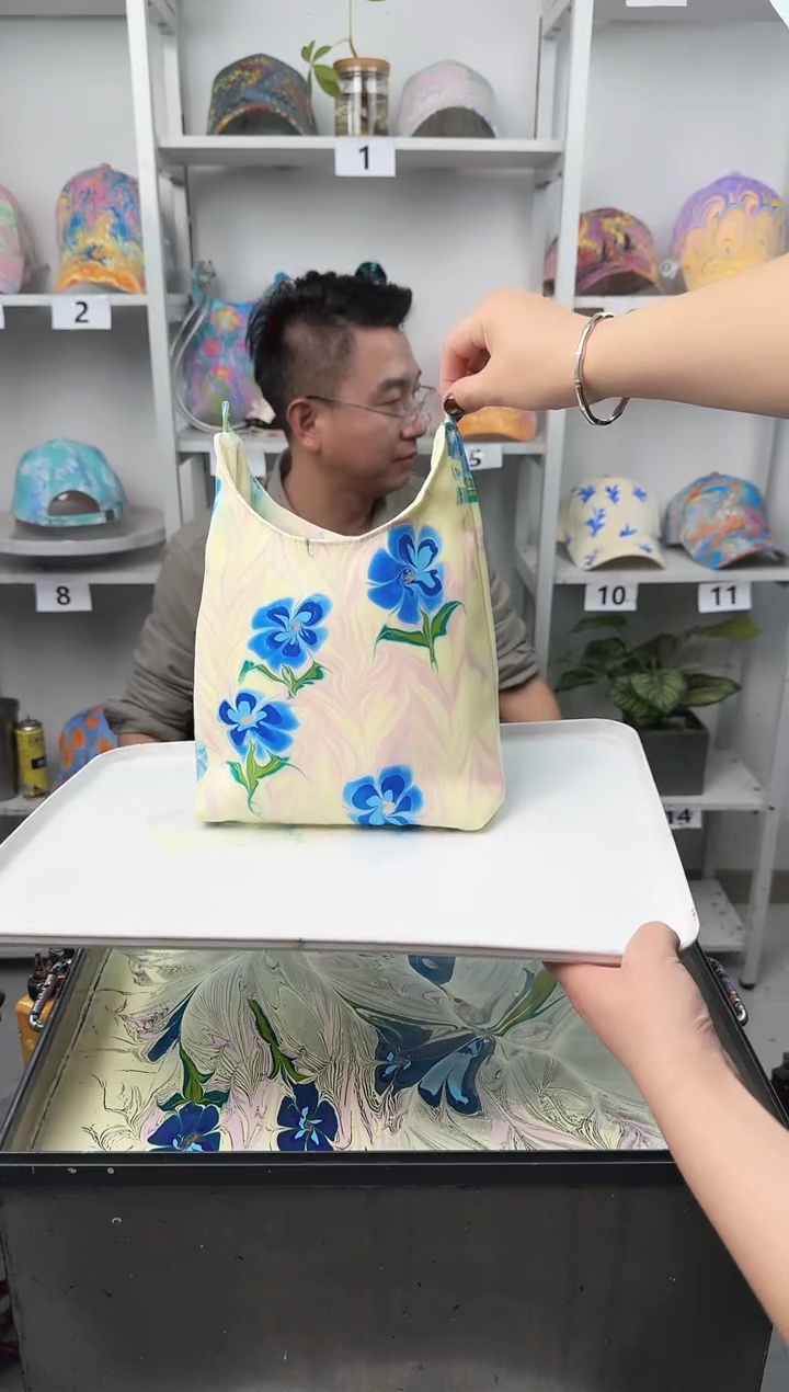 棉蓝花图案水拓包包