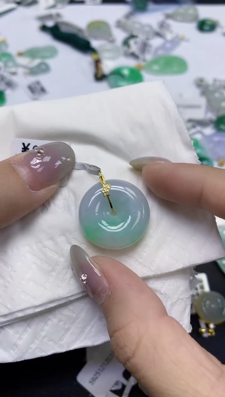 颈饰18K金镶嵌翡翠天然缅甸翡翠A货百元以上9元证书费自理