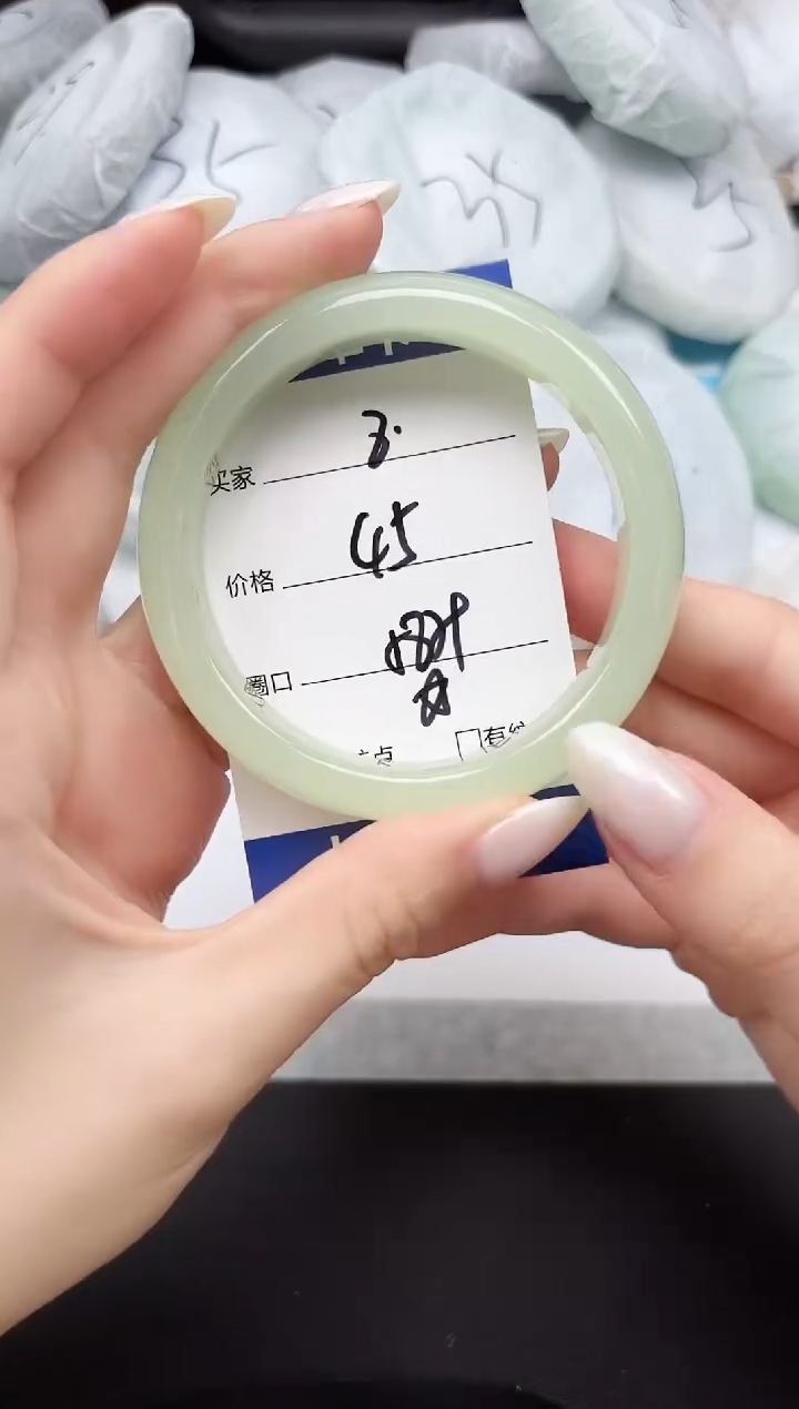 未镶嵌手镯石英质玉8/5859