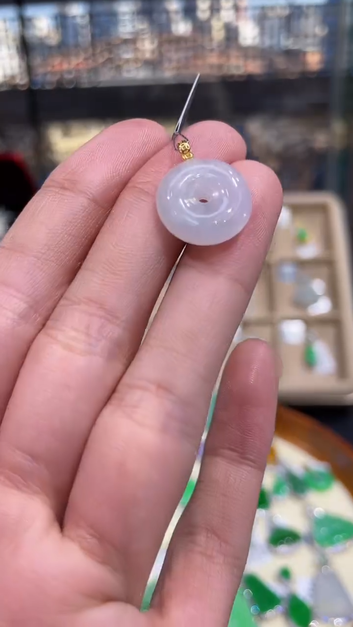 【闪购商品】翡翠吊坠(不含链)18K金镶嵌平安扣