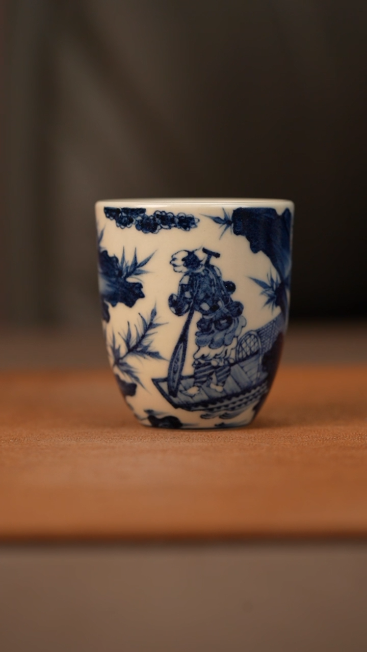 陶瓷幽蓝溪堂人物手雷杯（2号釉）