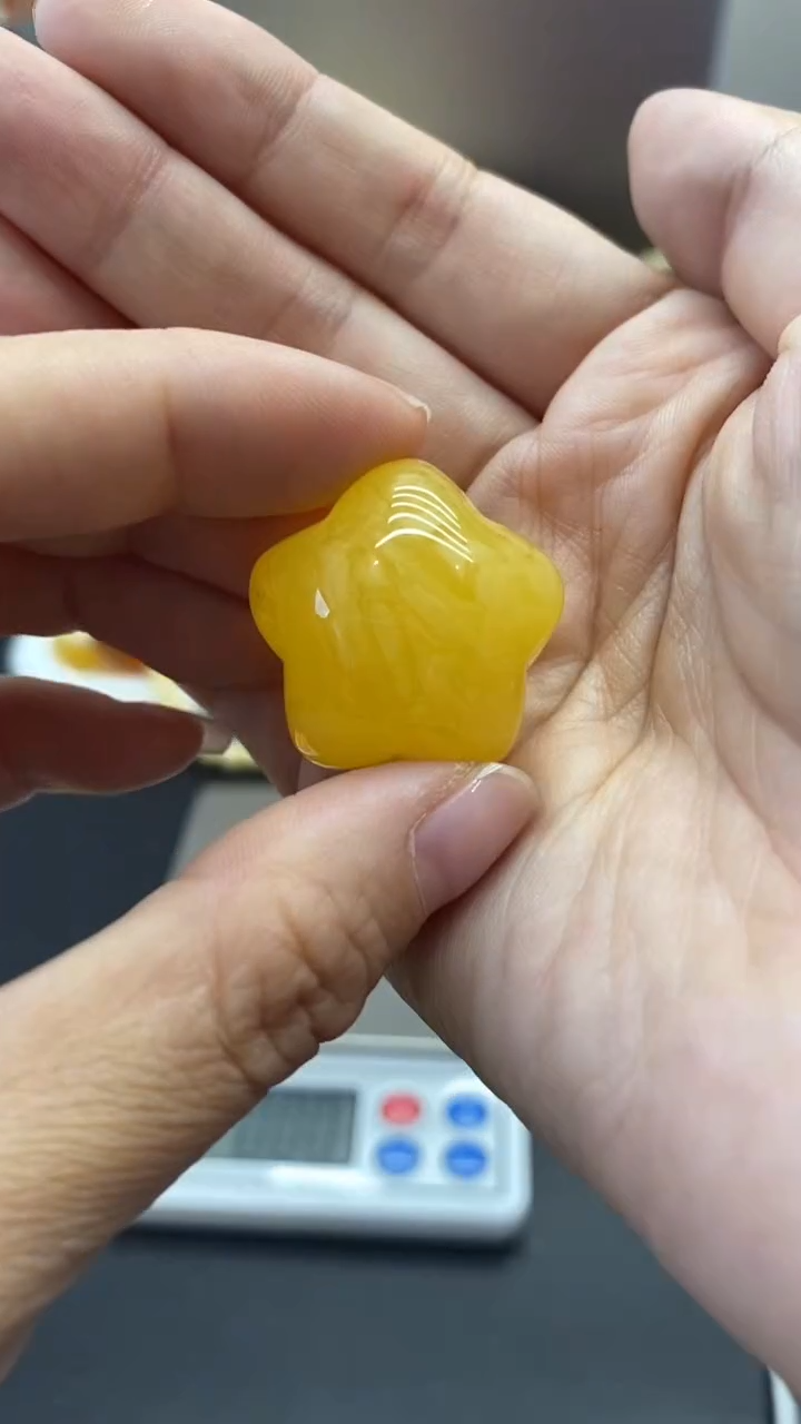 琥珀未镶嵌珠宝奇石2529瑕疵品