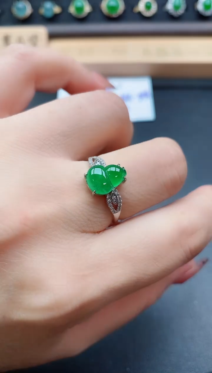 银S925镶嵌戒指翡翠1