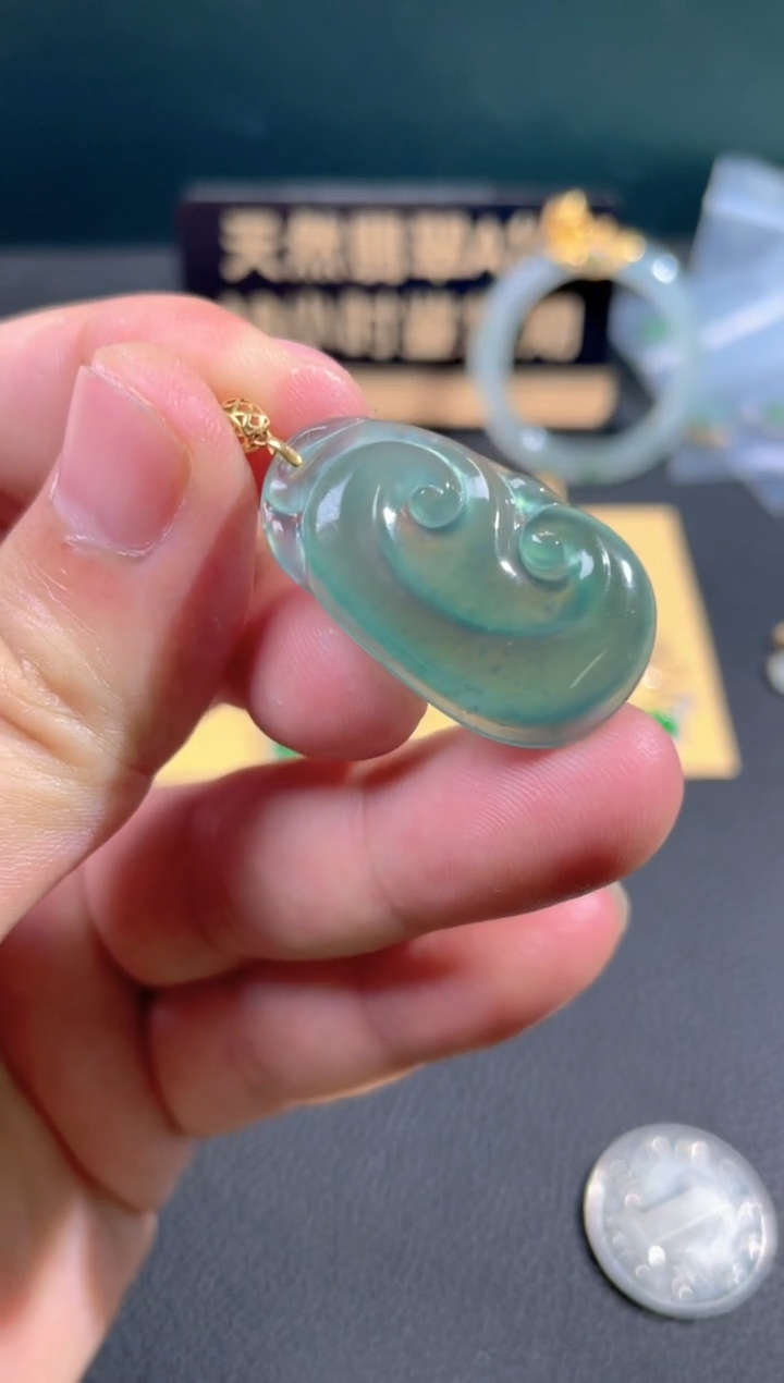【闪购商品】翡翠颈饰18K金镶嵌翡翠