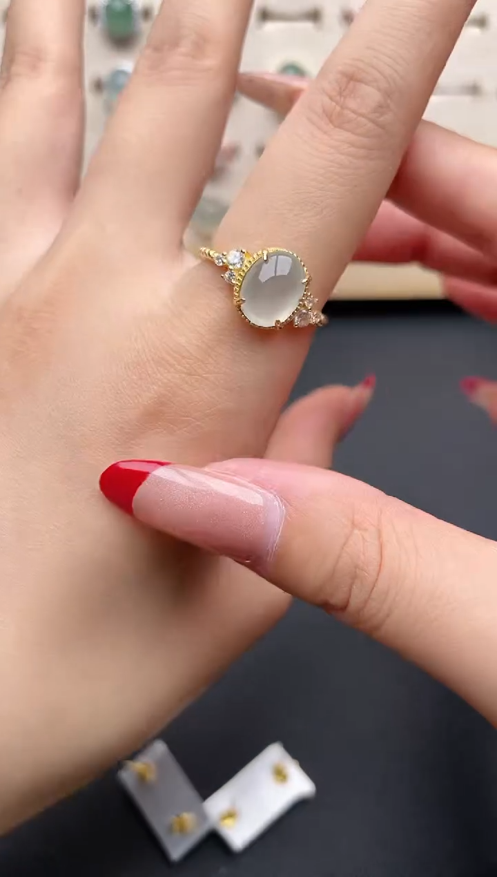 【闪购商品】翡翠戒指银S925镶嵌一物一证一礼盒