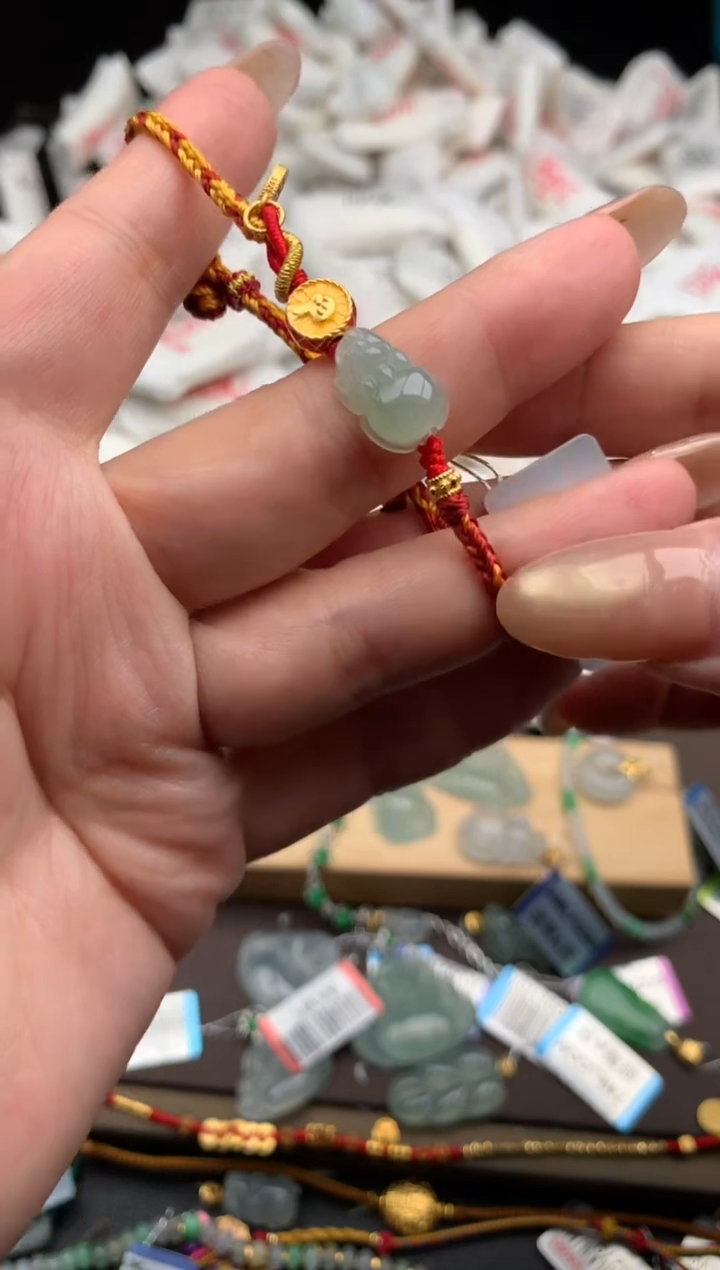 【闪购商品】翡翠手绳未镶嵌一