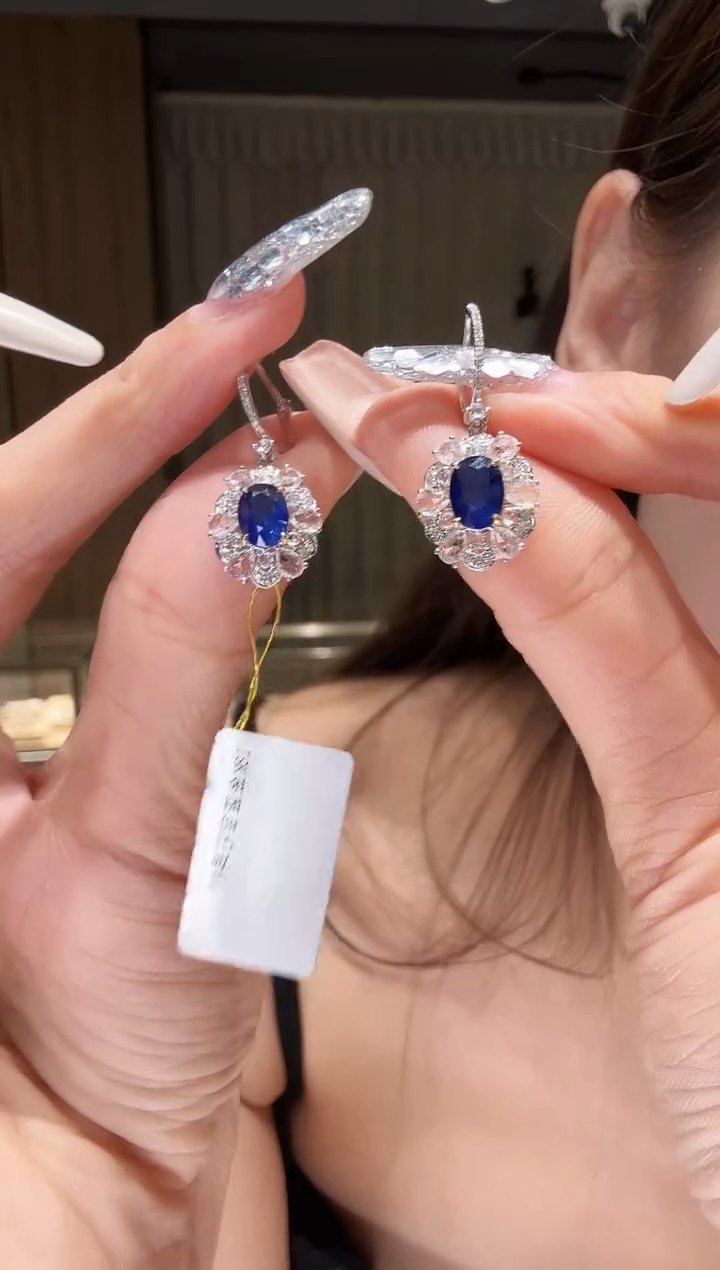 耳饰蓝宝石18K金镶嵌CE0841