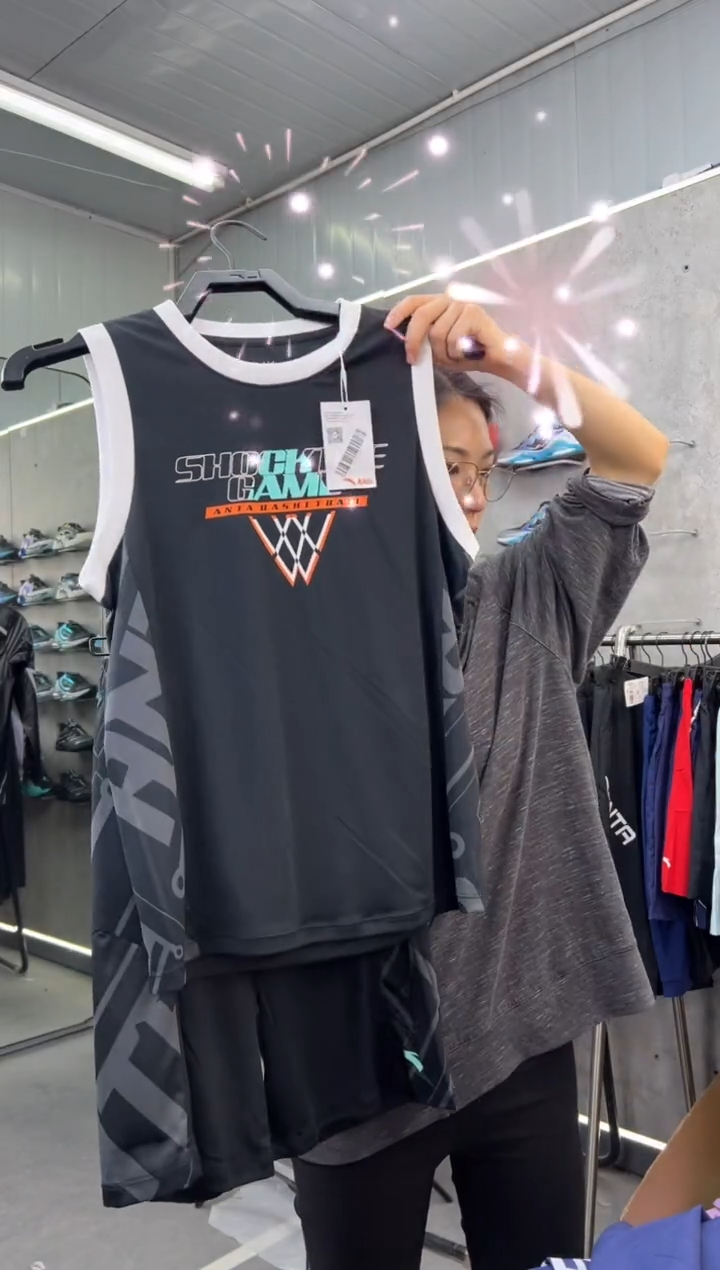 安踏儿童衣服尺码 ：140