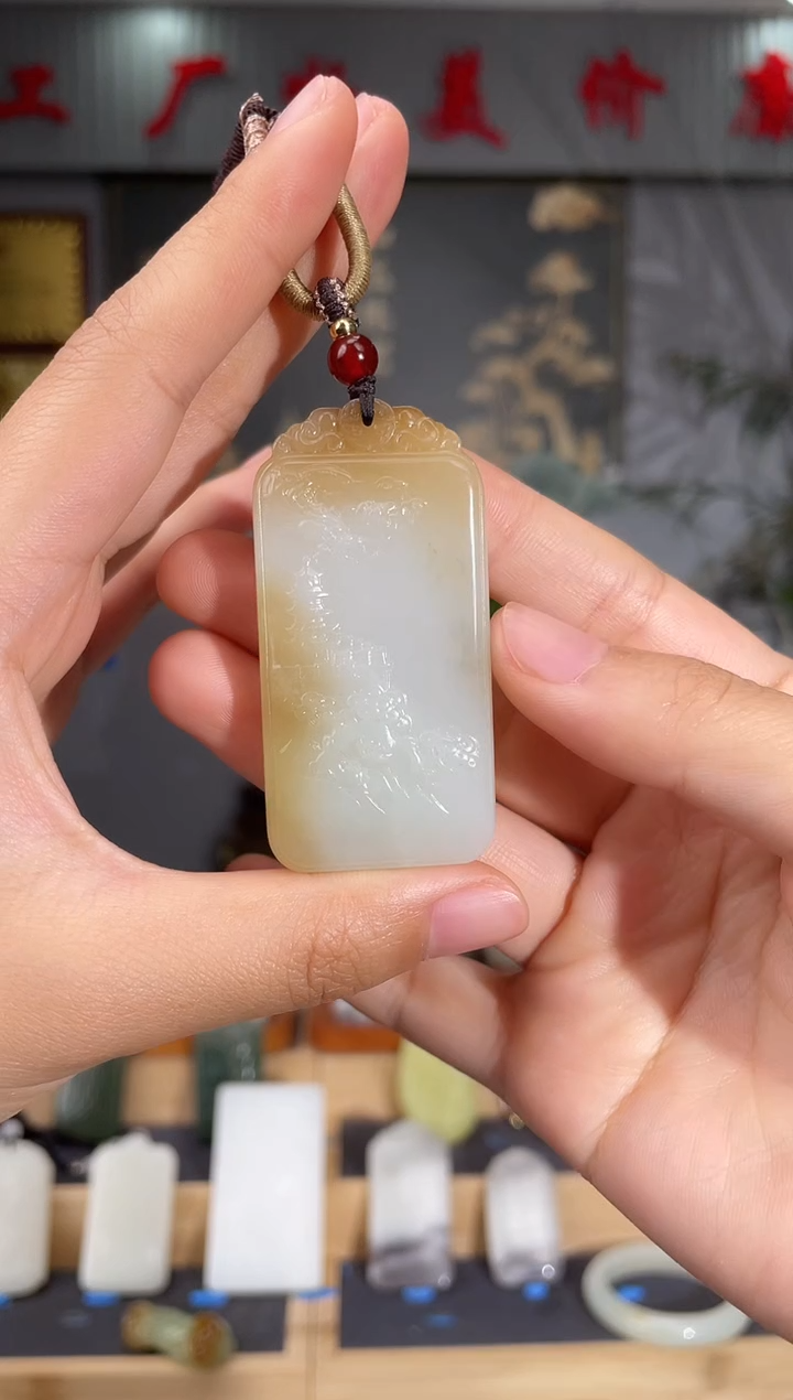 和田玉未镶嵌颈饰1