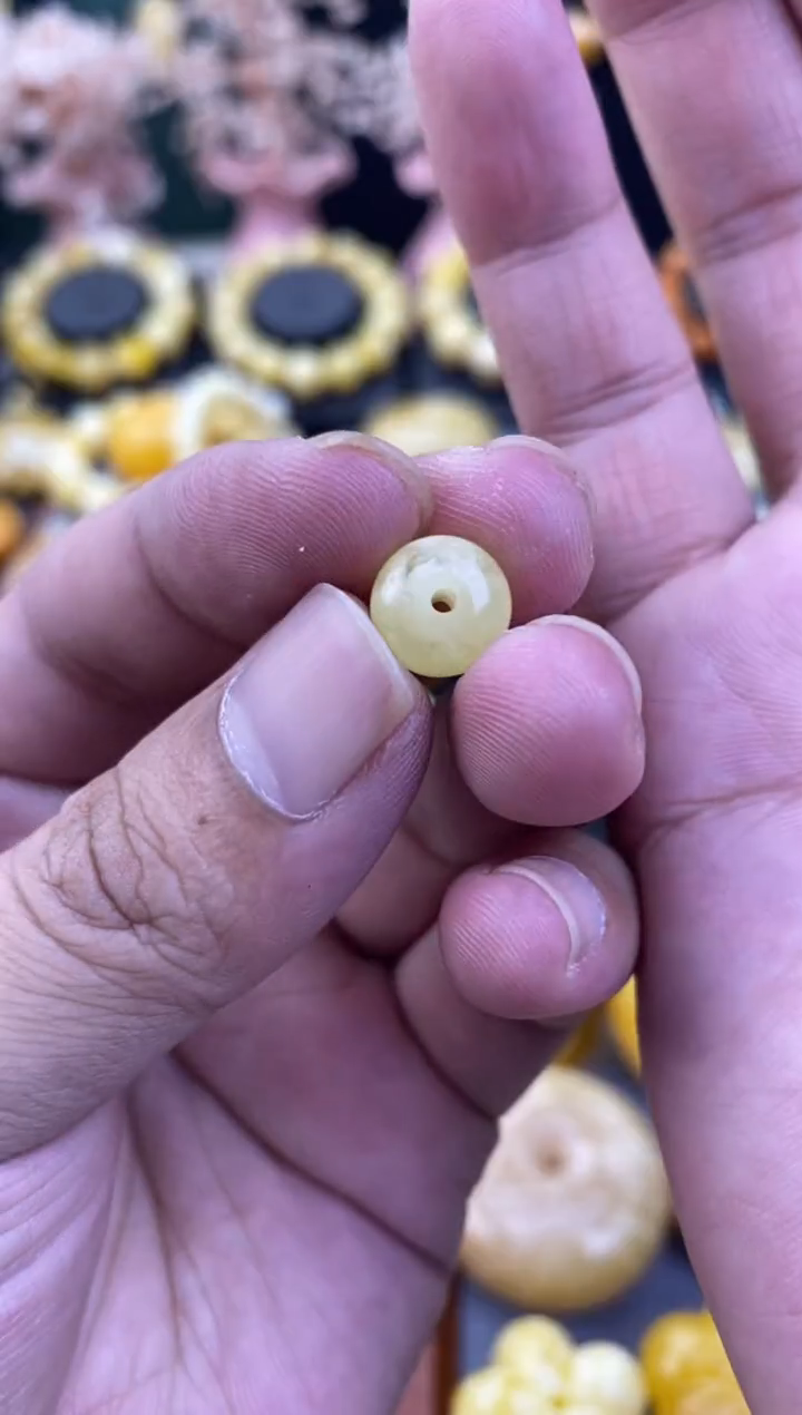 未镶嵌琥珀裸石蜜蜡1