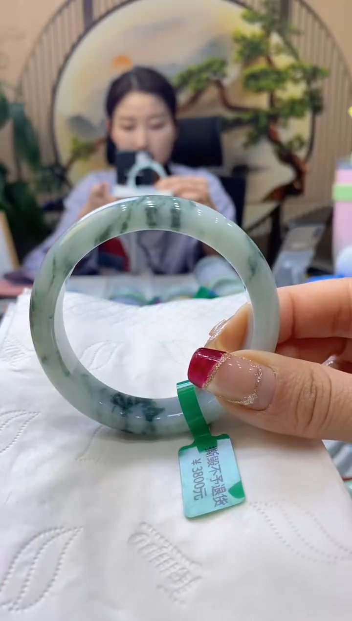 【闪购商品】翡翠手镯未镶嵌99908081