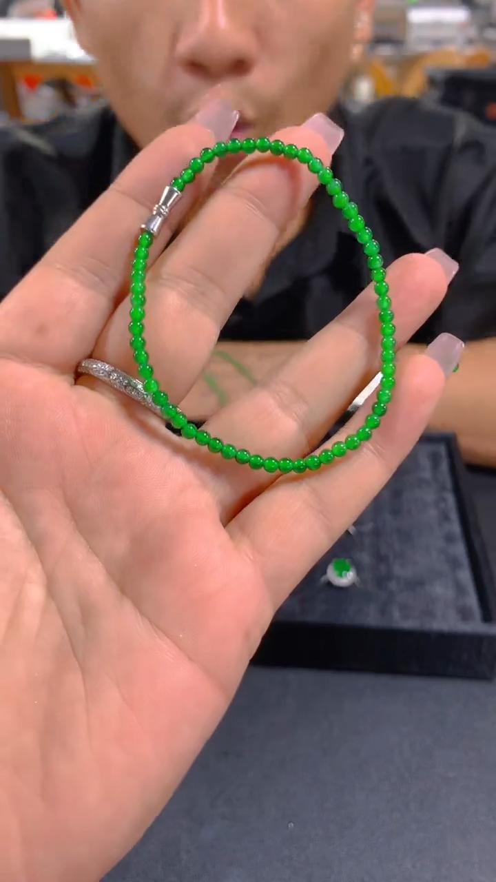 【闪购商品】翡翠手链未镶嵌0917296378