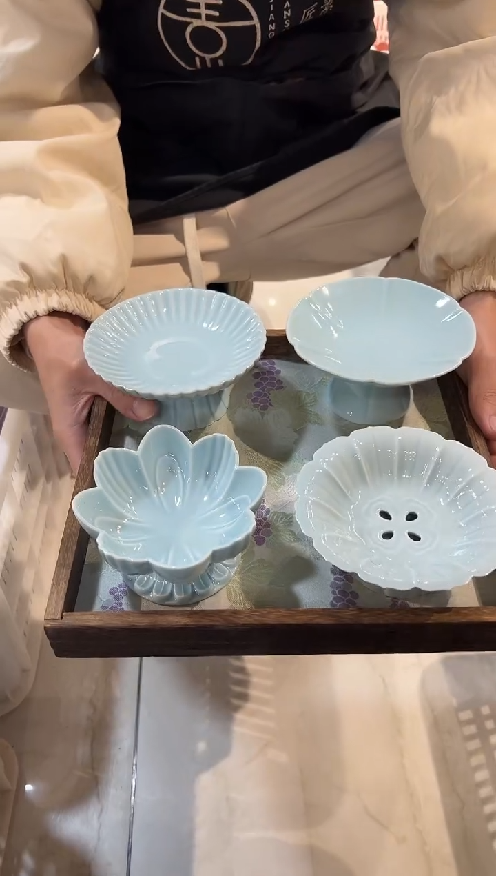 瓷片瓷微瑕商品 介意勿拍 带托盘