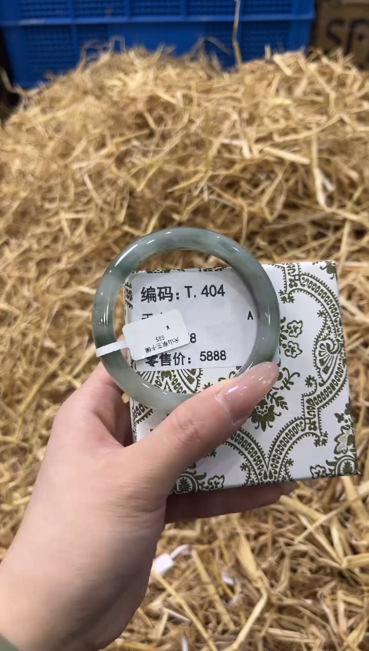 未镶嵌手镯石英质玉T.404