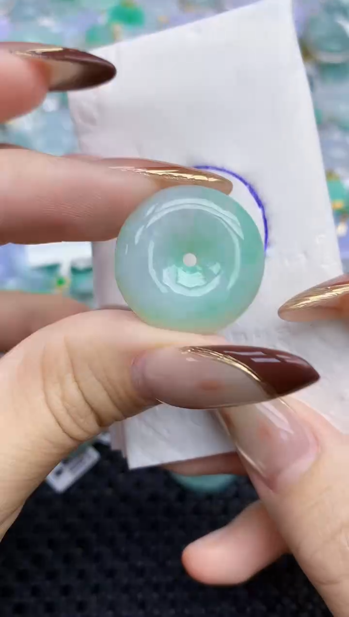 颈饰未镶嵌翡翠   天然翡翠A货  百元以上9米证书费自理