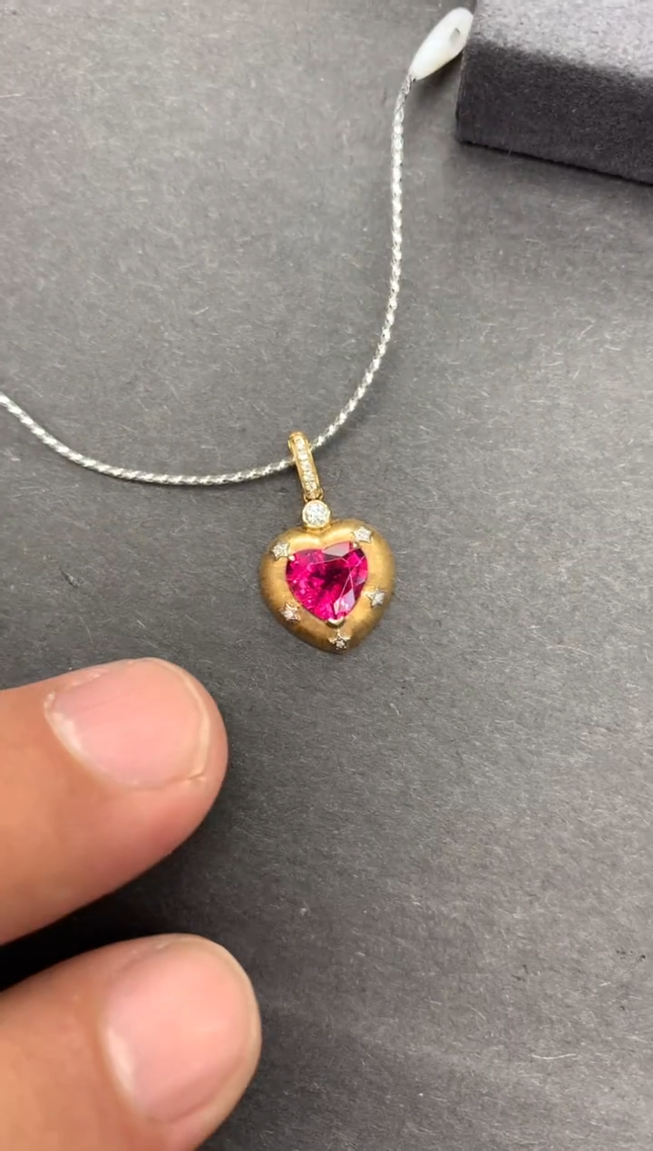 【闪购商品】碧玺吊坠(不含链)18K金镶嵌1.1克拉