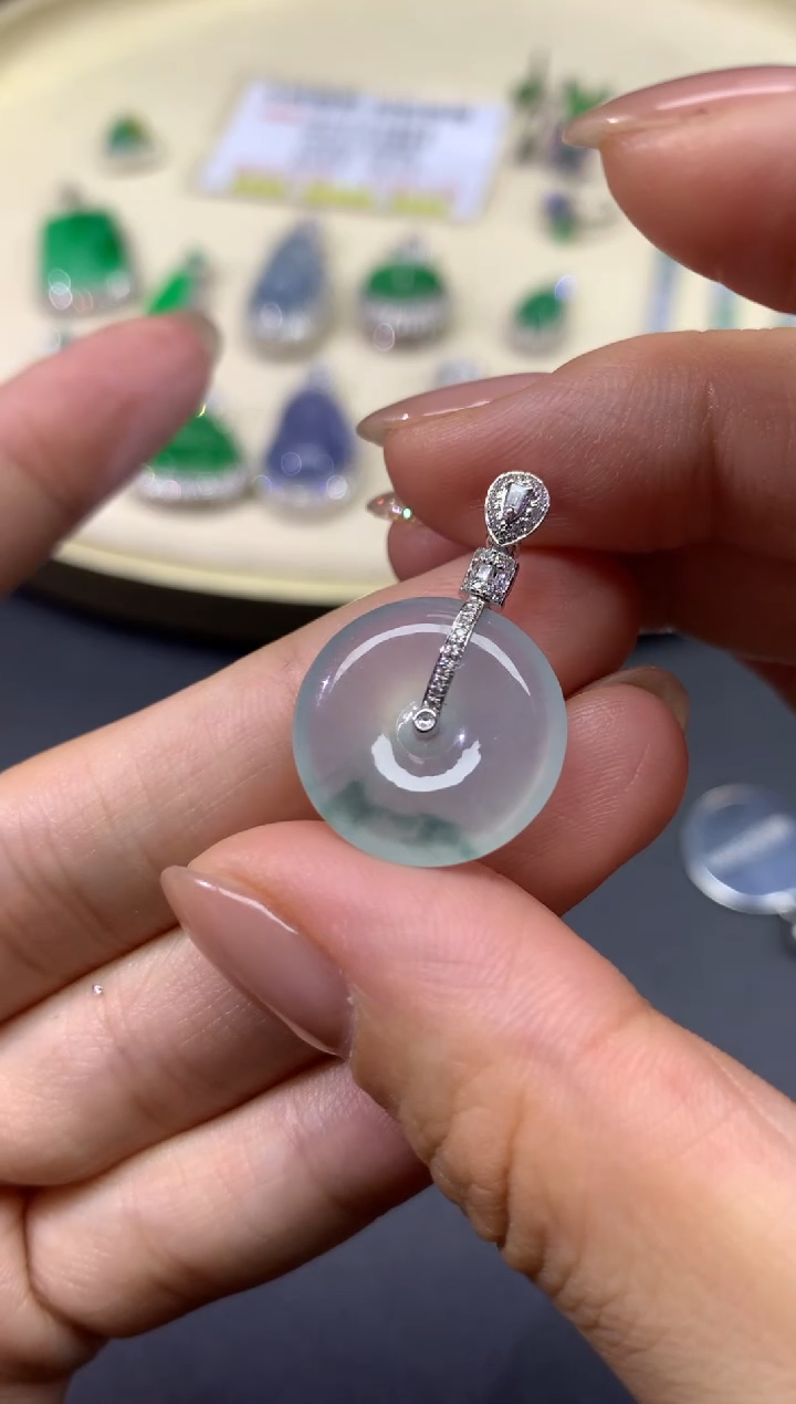 【闪购商品】翡翠吊坠(不含链)18K金镶嵌平安扣-032