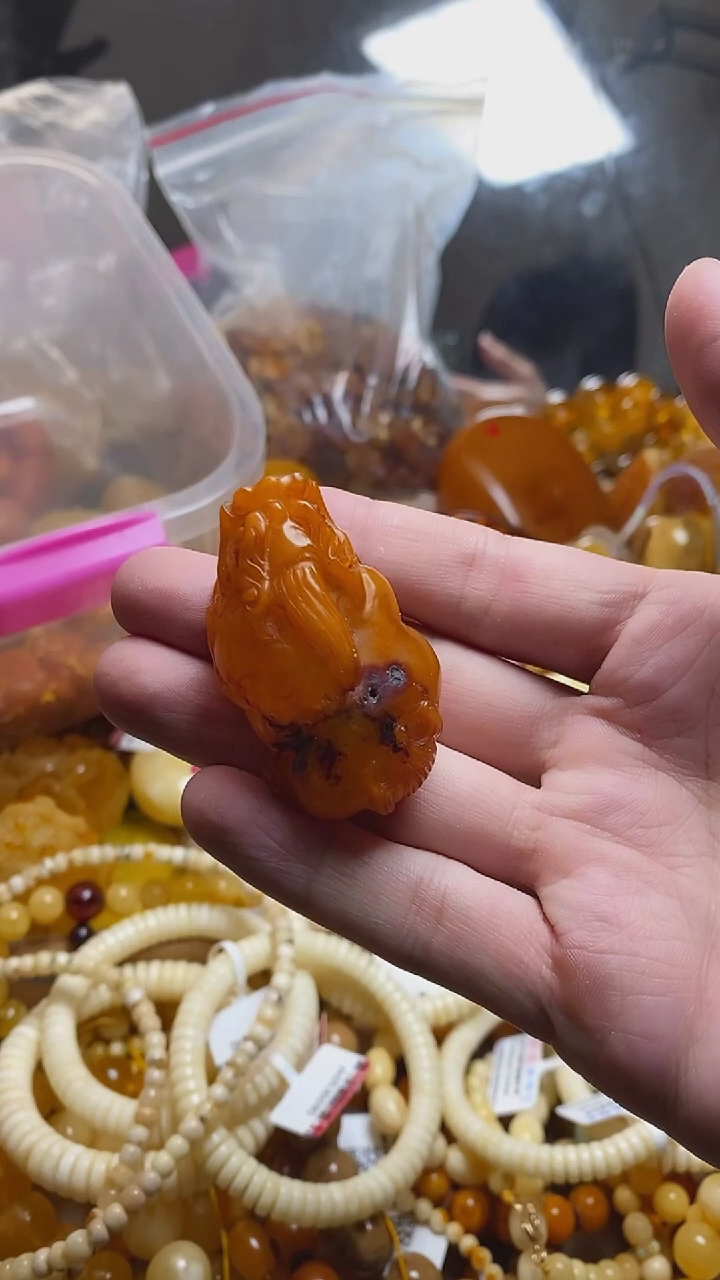 未镶嵌琥珀珠宝奇石蜜蜡