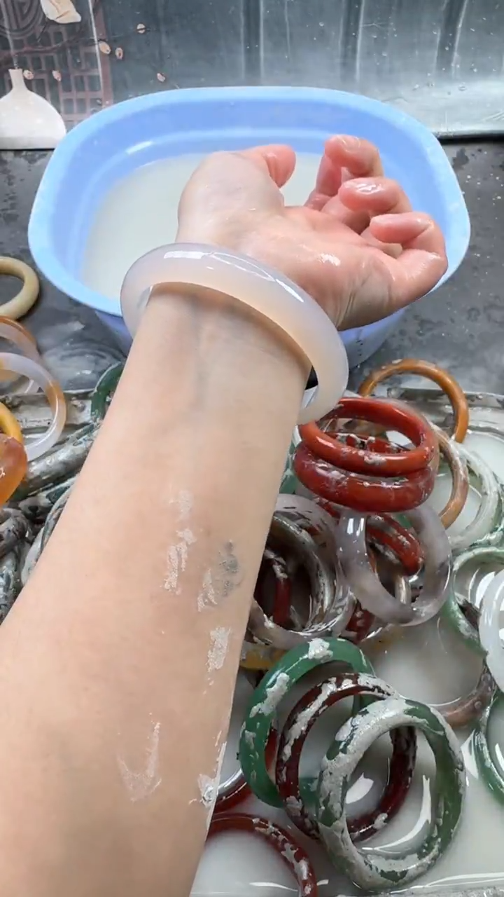 【闪购商品】石英质玉手镯未镶嵌94 668