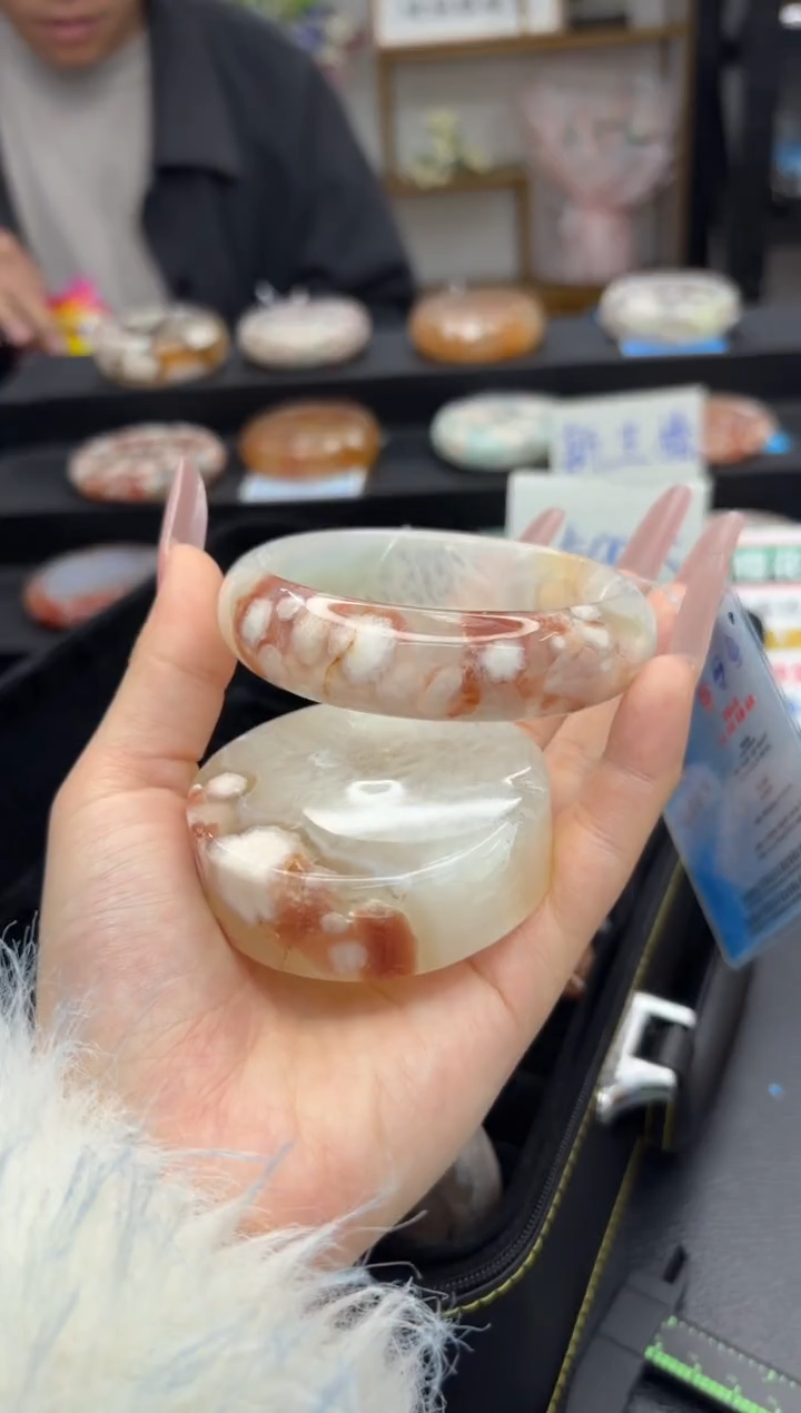 【闪购商品】石英质玉手镯未镶嵌A191(62圈赠送镯心)